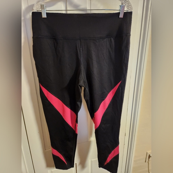 Livi Active Pants - Livi Black Leggings with Pink Accents Plus 18/20